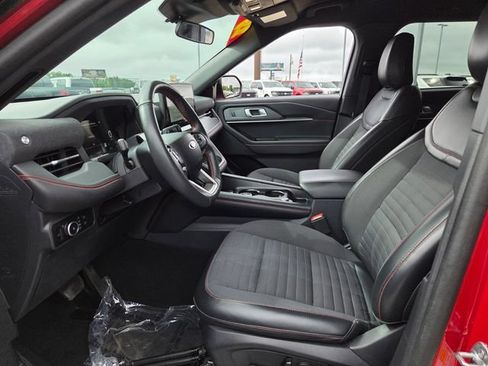 Used 2025 Ford Explorer ST-Line RWD image 5