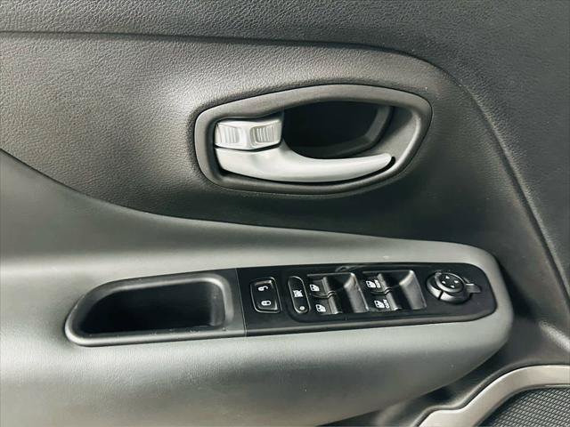Certified 2023 Jeep Renegade Limited AWD/4WD image 21