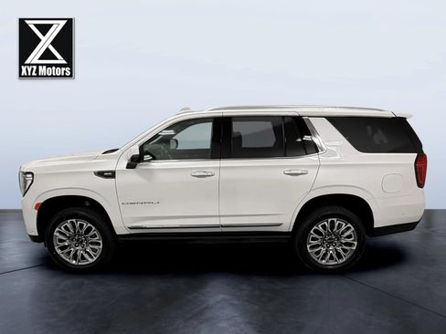 Used 2023 GMC Yukon Denali Ultimate AWD/4WD image 5