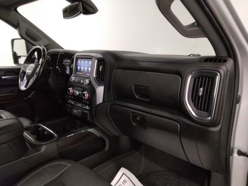 Used 2022 GMC Sierra 2500 SLT w/ SLT Convenience Package image 44