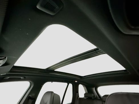 New 2026 BMW X5 xDrive40i w/ Executive Package image 12