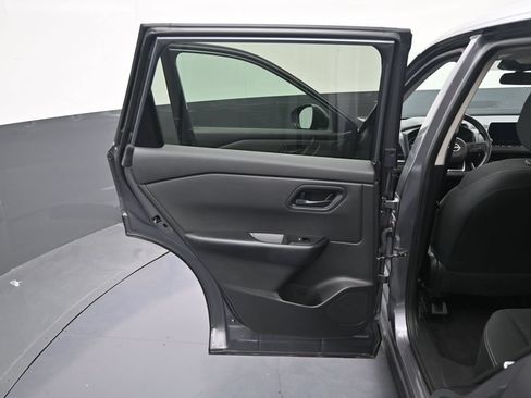 Used 2024 Nissan Rogue S AWD/4WD image 27