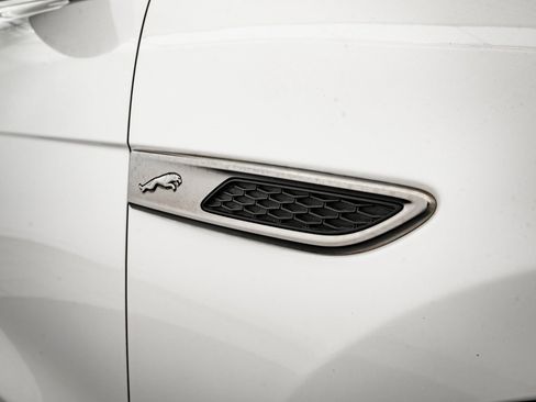 Used 2023 Jaguar F-PACE S image 20