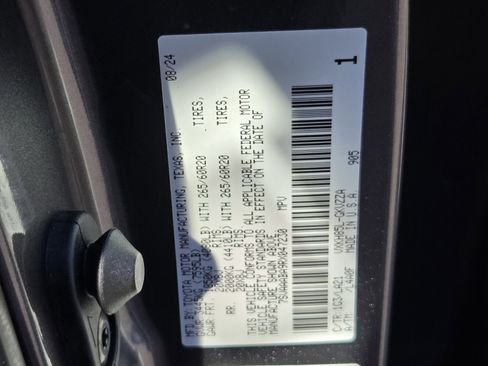 Certified 2024 Toyota Sequoia Platinum image 35