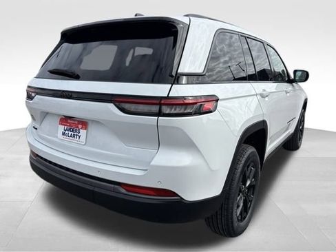New 2026 Jeep Grand Cherokee Altitude AWD/4WD image 5