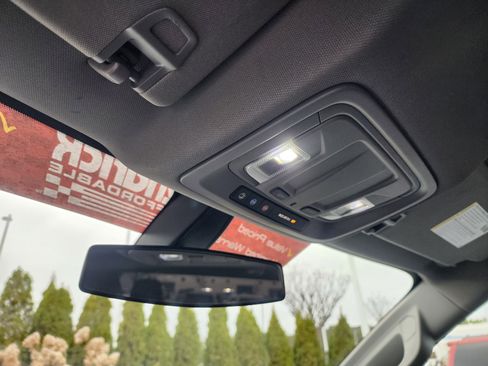 Used 2021 Chevrolet Silverado 1500 LT image 36