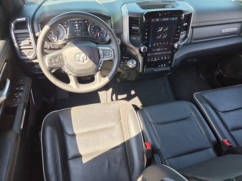 Used 2025 RAM 1500 Laramie AWD/4WD image 6