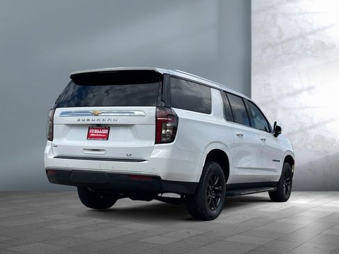 Used 2024 Chevrolet Suburban LT AWD/4WD image 6