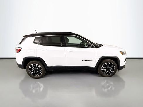 Used 2024 Jeep Compass Limited AWD/4WD image 8