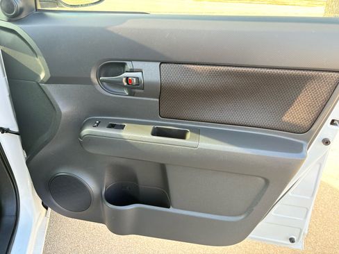 Used 2008 Scion xB image 31