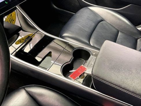Used 2018 Tesla Model 3 Long Range image 17