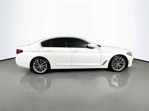 Used 2021 BMW 530i w/ Premium Package image 7