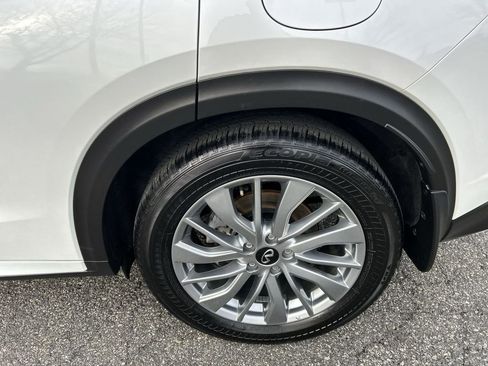 Certified 2025 INFINITI QX50 Luxe image 11