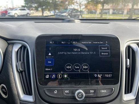 Used 2022 Chevrolet Malibu RS image 35