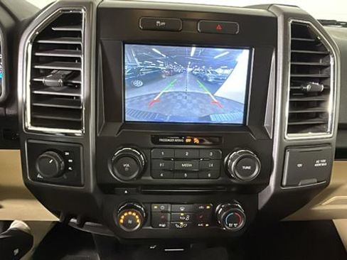 Used 2015 Ford F150 XLT w/ Equipment Group 302A Luxury AWD/4WD image 23