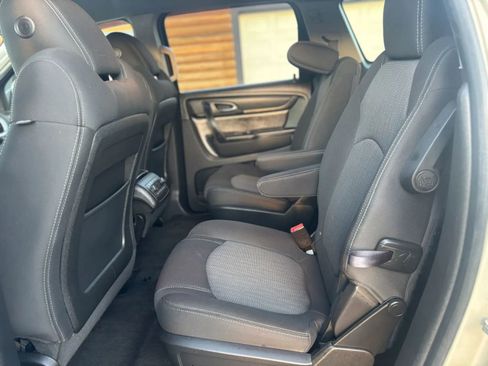 Used 2015 Chevrolet Traverse LT image 17