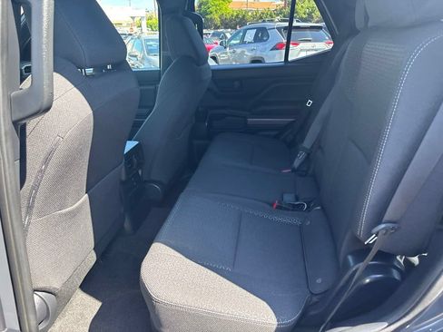 Used 2025 Toyota 4Runner SR5 AWD/4WD image 12