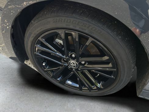 Used 2025 Toyota Camry XLE FWD image 10