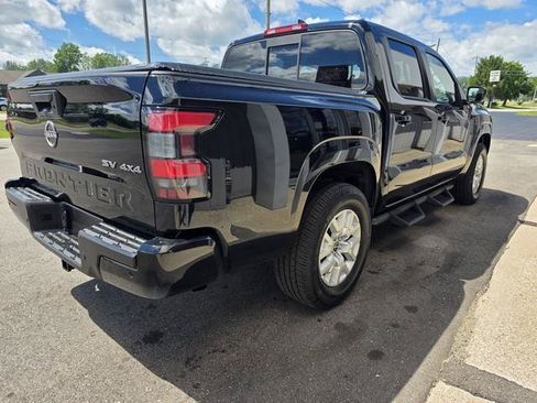 Used 2022 Nissan Frontier SV AWD/4WD image 7