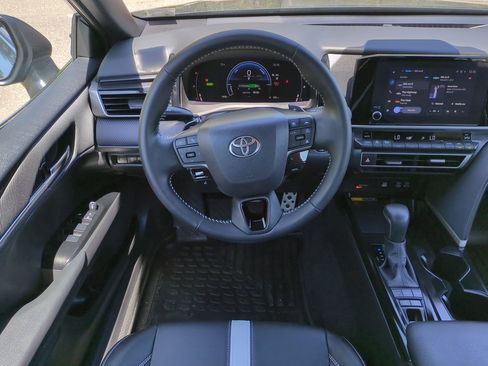 Used 2026 Toyota Camry SE w/ Convenience Package FWD image 15