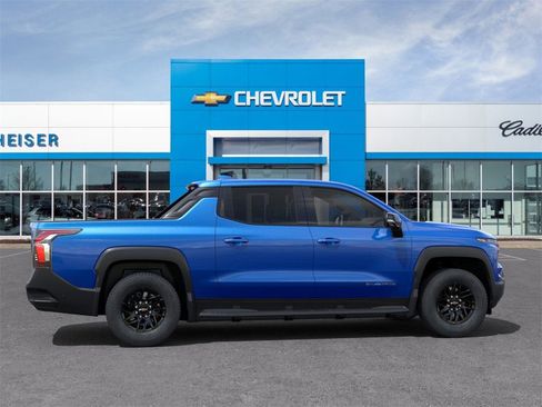 New 2025 Chevrolet Silverado EV LT image 5