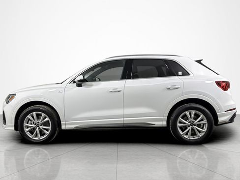 Used 2025 Audi Q3 2.0T Premium w/ Convenience Package AWD/4WD image 2