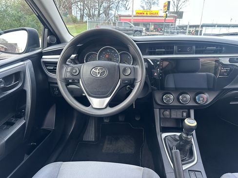 Used 2016 Toyota Corolla L image 26