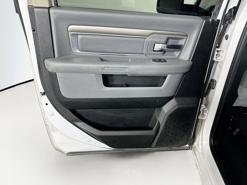 Used 2019 RAM 1500 Big Horn RWD image 24