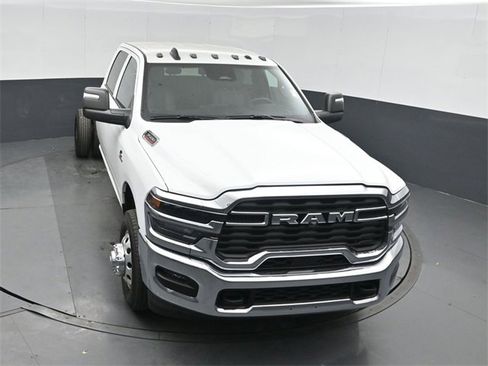 New 2026 RAM 3500 Tradesman w/ Chrome Appearance Group image 37