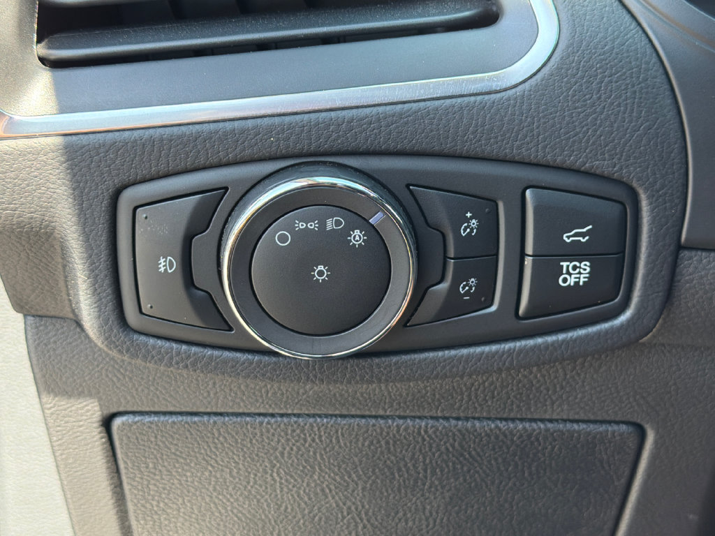 Used 2024 Ford Edge Titanium AWD/4WD image 34
