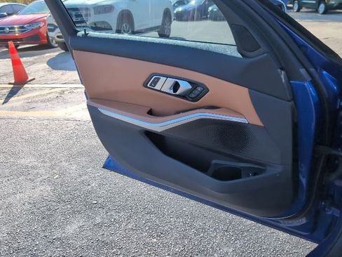Used 2022 BMW 330i Sedan w/ M Sport Package image 24