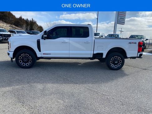 Used 2025 Ford F250 Platinum image 3