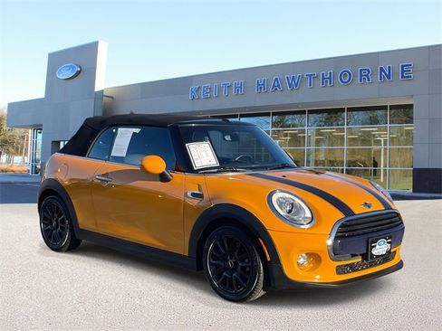 Used 2017 MINI Cooper Convertible image 1