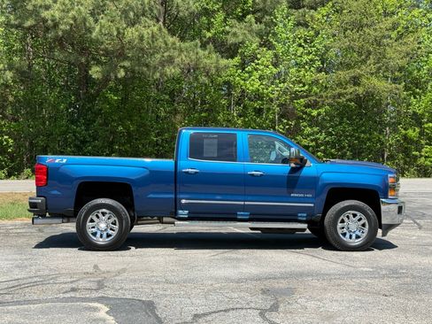 Used 2019 Chevrolet Silverado 2500 LTZ w/ Duramax Plus Package image 3