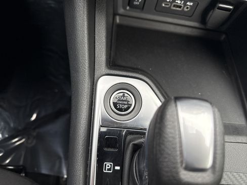 Used 2024 Nissan Sentra SV image 24