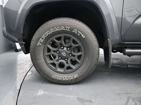 Used 2019 Toyota Tacoma SR5 image 12