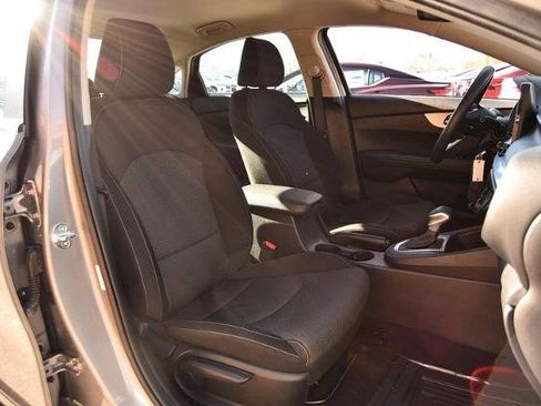 Used 2024 Kia Forte LXS image 19