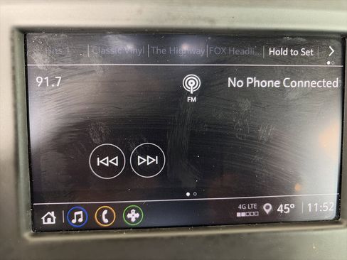 Used 2023 Chevrolet Equinox LT image 19