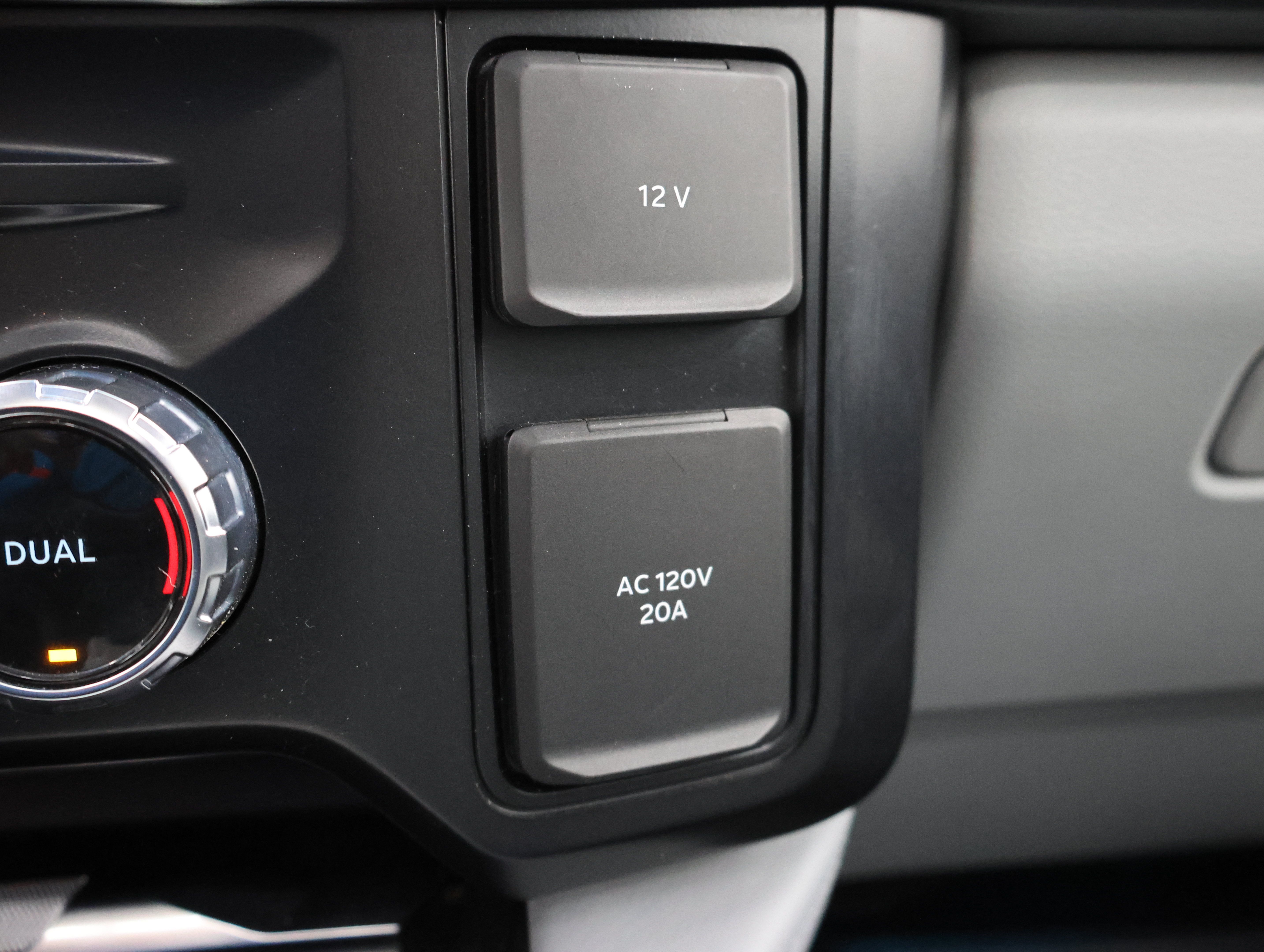 Used 2024 Ford F350 Limited w/ FX4 Off-Road Package AWD/4WD image 60