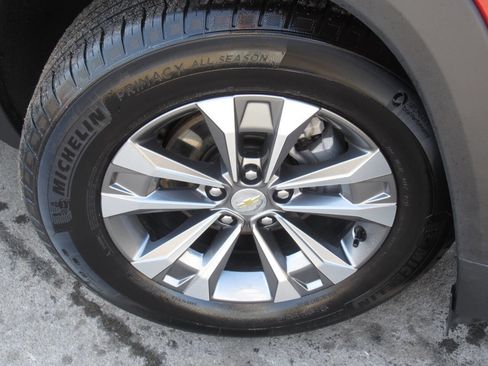 Used 2025 Chevrolet Equinox LT w/ Convenience Package II AWD/4WD image 4