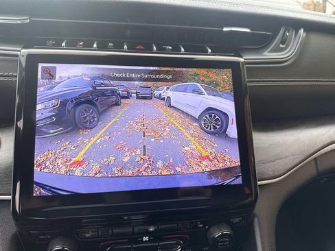 Used 2021 Jeep Grand Cherokee L Limited image 27