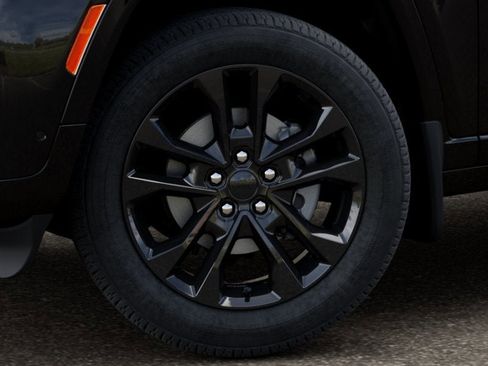 New 2026 Jeep Grand Cherokee L Limited AWD/4WD image 21