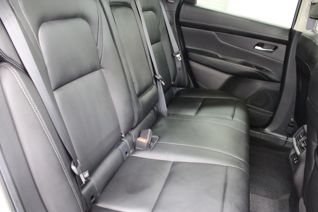 Used 2025 Nissan Murano SL AWD/4WD image 21