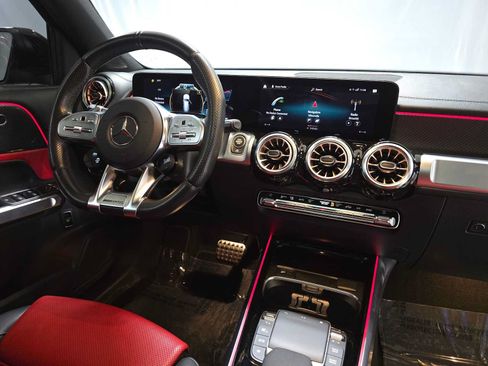 Used 2022 Mercedes-Benz GLB 35 AMG 4MATIC image 11