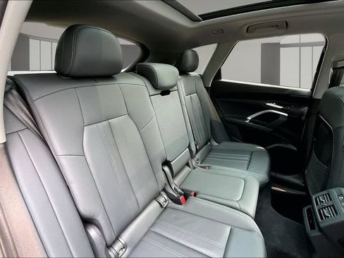 Used 2025 Audi Q5 Premium w/ Convenience Package AWD/4WD image 25