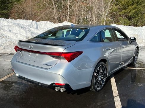 Used 2019 Toyota Avalon Touring w/ Advanced Safety Package image 5