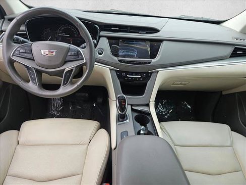 Used 2017 Cadillac XT5 Luxury w/ Driver Awareness Package FWD image 20