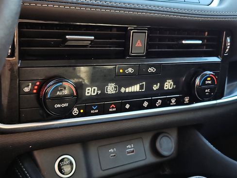 Certified 2023 Nissan Rogue SL w/ SL Premium Package image 16