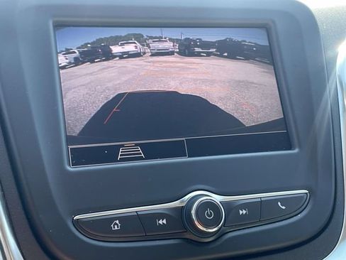 Used 2024 Chevrolet Equinox LT FWD image 17