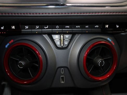 Used 2025 Chevrolet Blazer RS image 44